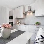Apartament And Vuleta, Close To The Makarska