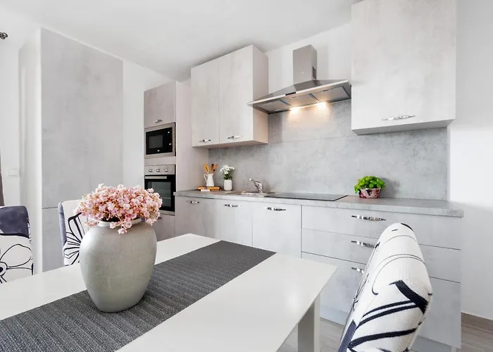 Apartman And Vuleta, Close To The Makarska