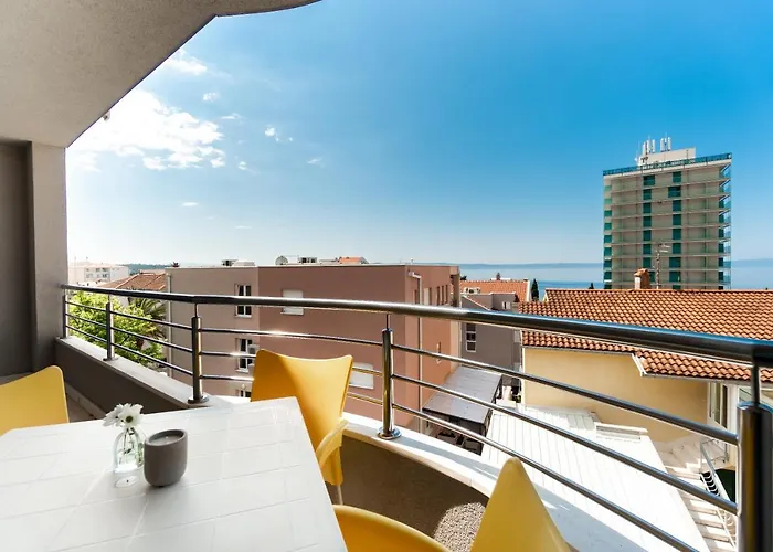 And Vuleta, Close To The Apartman