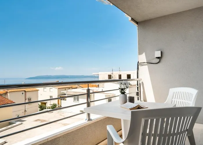 And Vuleta, Close To The Apartman