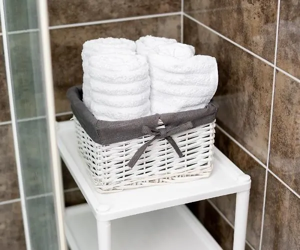 And Vuleta, Close To The