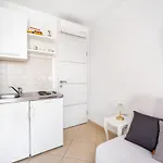 Apartment And Vuleta, Close To The