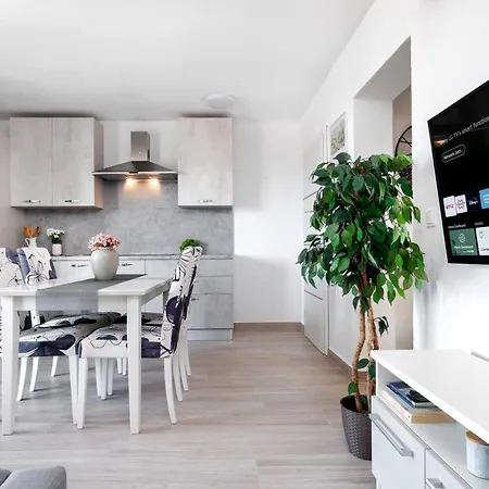 Apartment And Vuleta, Close To The *