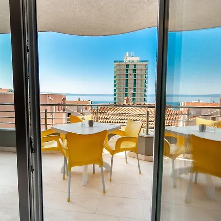 Apartment And Vuleta, Close To The