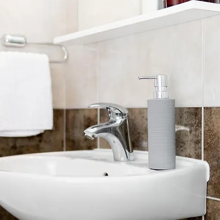 And Vuleta, Close To The