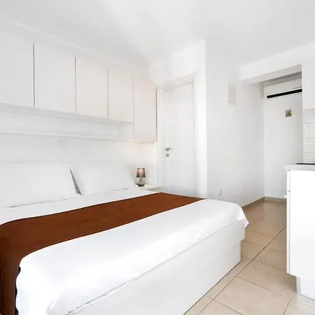 And Vuleta, Close To The Apartament Makarska
