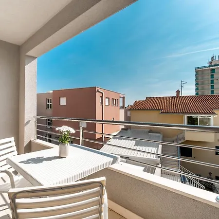 Apartment And Vuleta, Close To The Makarska