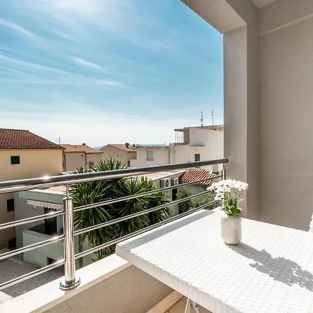 And Vuleta, Close To The Apartament Makarska