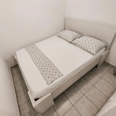 Apartament And Vuleta, Close To The