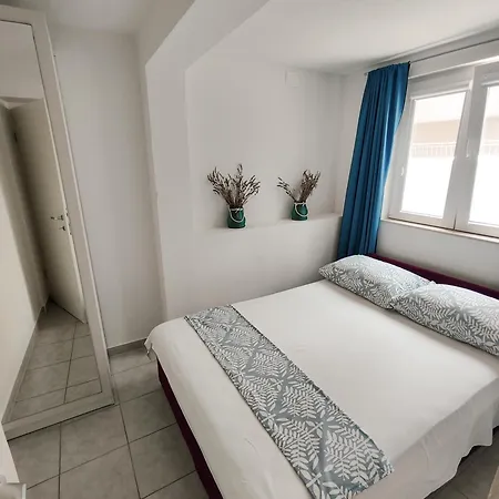 Apartman And Vuleta, Close To The *