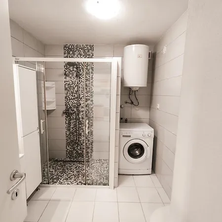 And Vuleta, Close To The Apartman Makarska