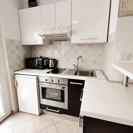 And Vuleta, Close To The Apartman