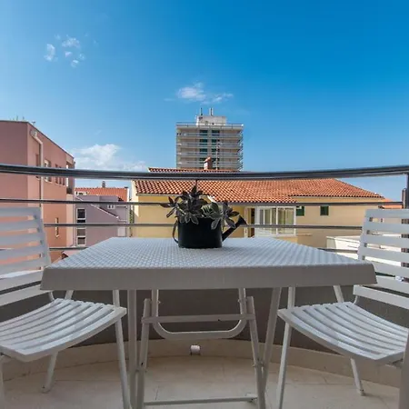 And Vuleta, Close To The Apartament Makarska