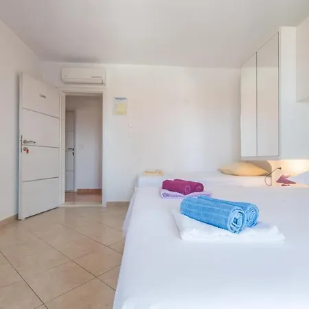 And Vuleta, Close To The Apartament Makarska