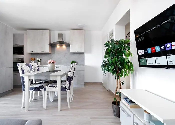 Apartment And Vuleta, Close To The *