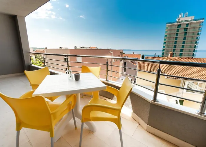 And Vuleta, Close To The * Makarska