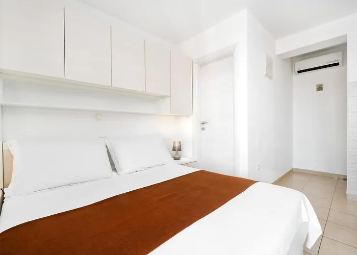 Apartament And Vuleta, Close To The