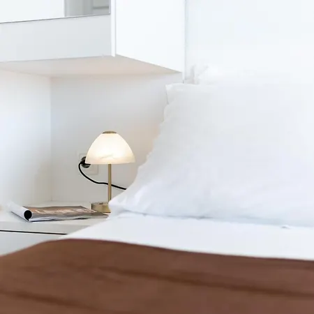 And Vuleta, Close To The Διαμέρισμα