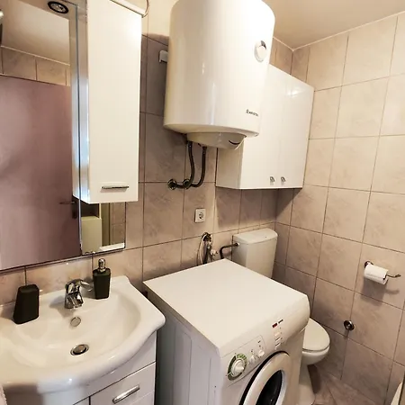 And Vuleta, Close To The Διαμέρισμα