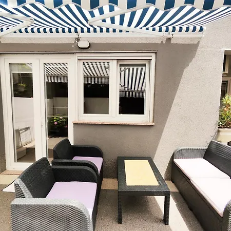 And Vuleta, Close To The Μακάρσκα