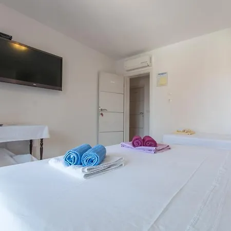 And Vuleta, Close To The Διαμέρισμα